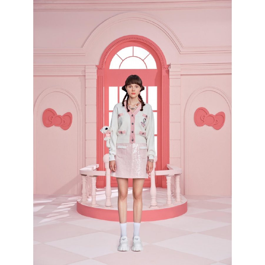13De Marzo X Hello Kitty Color Blocked Bear Cardigan White front view