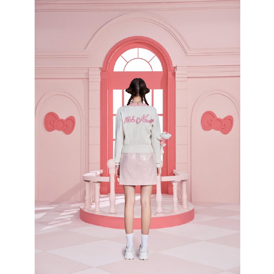 13De Marzo X Hello Kitty Color Blocked Bear Cardigan White detail view