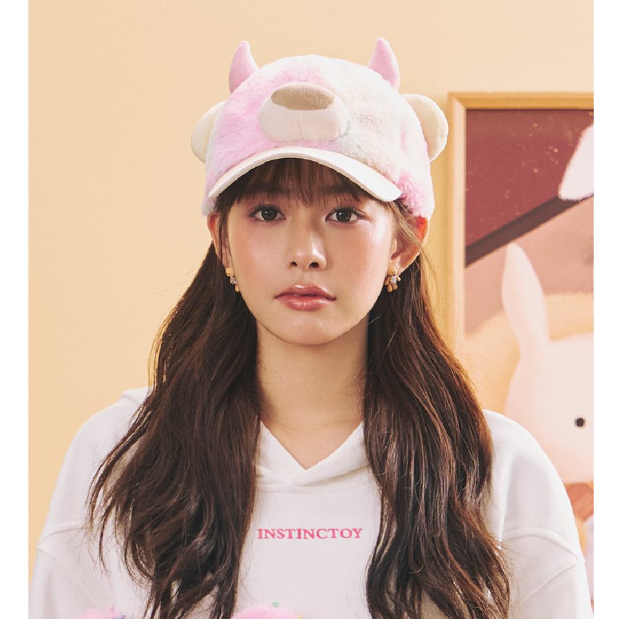 13De Marzo X INSTINCTOY Rainbow Gradient Bear Cap back view