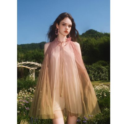 Guo Jingyi Oil Colors Lace Up Pleated Dress with A-Swing