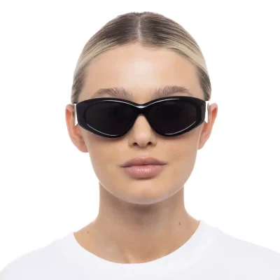 Le Specs Sunglasses UNDER WRAPS Black Smoke Mono LSP2352222