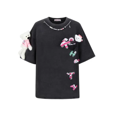 13De Marzo X Hello Kitty Plush Cake Letter T-Shirt Black