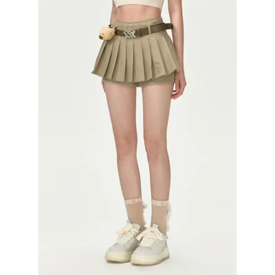 13DE MARZO High Waist Belt Pleated Skirt Shorts Khaki