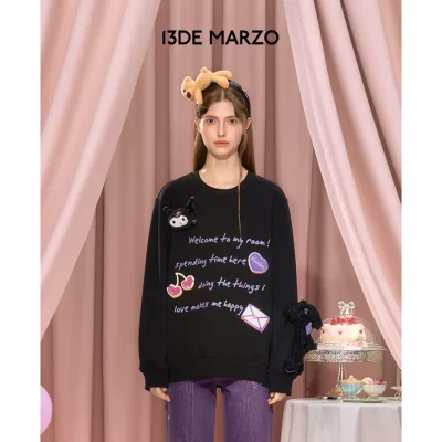 13DE MARZO Kuromi Ribbon Story Sweatshirt Black