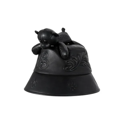 13DE MARZO Bear Dark Suture Leather Bucket Hat