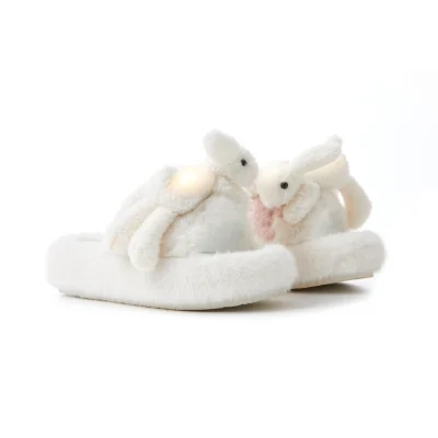 13DE MARZO Doozoo Glowing Fuzzy Slipper White