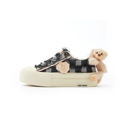 13DE MARZO Bear Denim Badge Sneakers Black