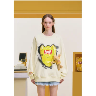 13DE MARZO Lay's Broken Printing Sweatershirt Beige