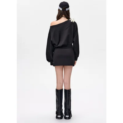 13DE MARZO Doozoo Off-shoulder Jumper Black - Image 4