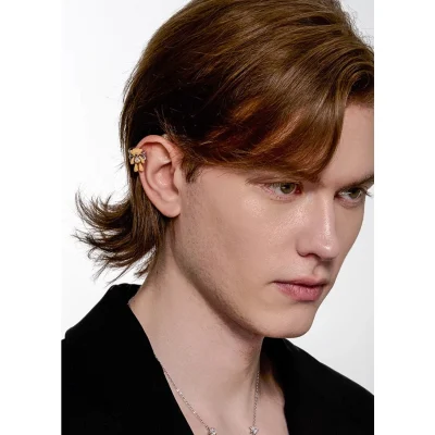 13DE MARZO Zircon Bear Ear Cuff Right Side - Image 3
