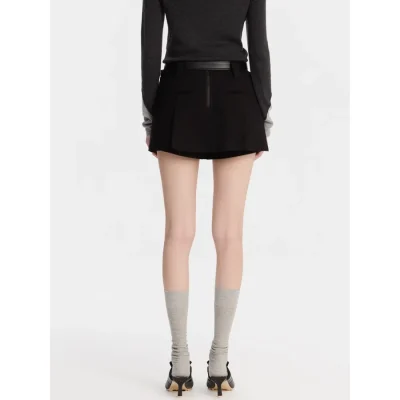 REVAN Classic Fitted Pleated Skirt Black - Image 5