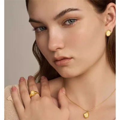 abyb Charming Token Ring Gold - Image 4