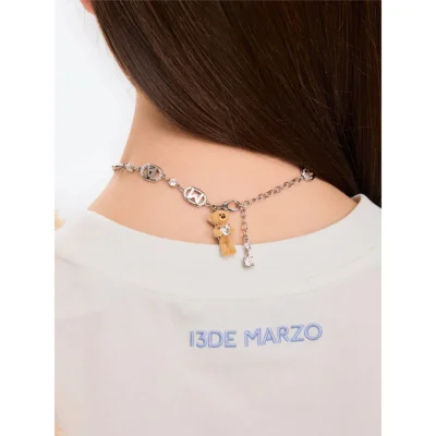 13DE MARZO Bear Hug Heart Necklace Silver - Image 3
