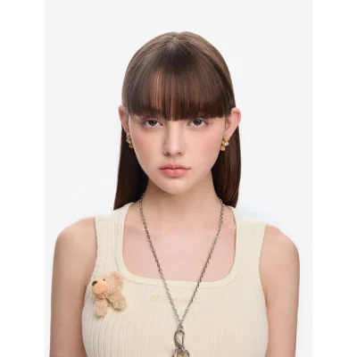 13DE MARZO Bear Hug Heart Ear Stud - Image 3