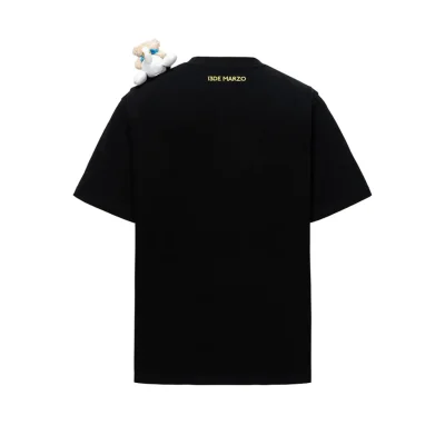 13DE MARZO Pilot Bear World Travel T-shirt Black - Image 5