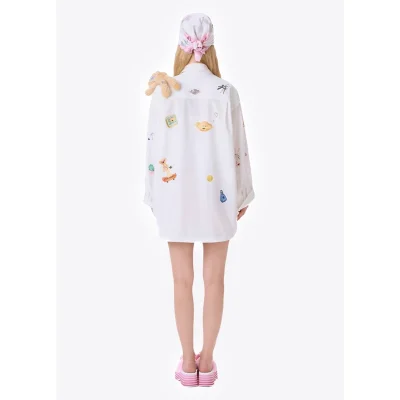 13DE MARZO Bear Stickers Shirt White - Image 4