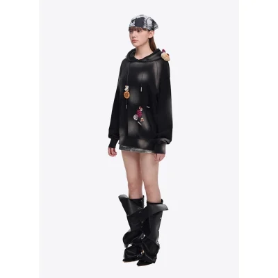 13DE MARZO Badge Retro Hoodie Black - Image 3