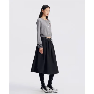 REVAN x Hello Kitty Badge Knit Cropped Cardigan Grey - Image 5