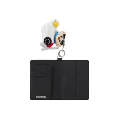 13DE MARZO Pilot Bear Passport Holder - Image 4