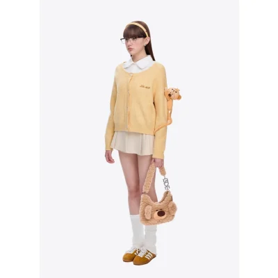 13DE MARZO Doozoo Fuzzy Underarm Bag Khaki - Image 3