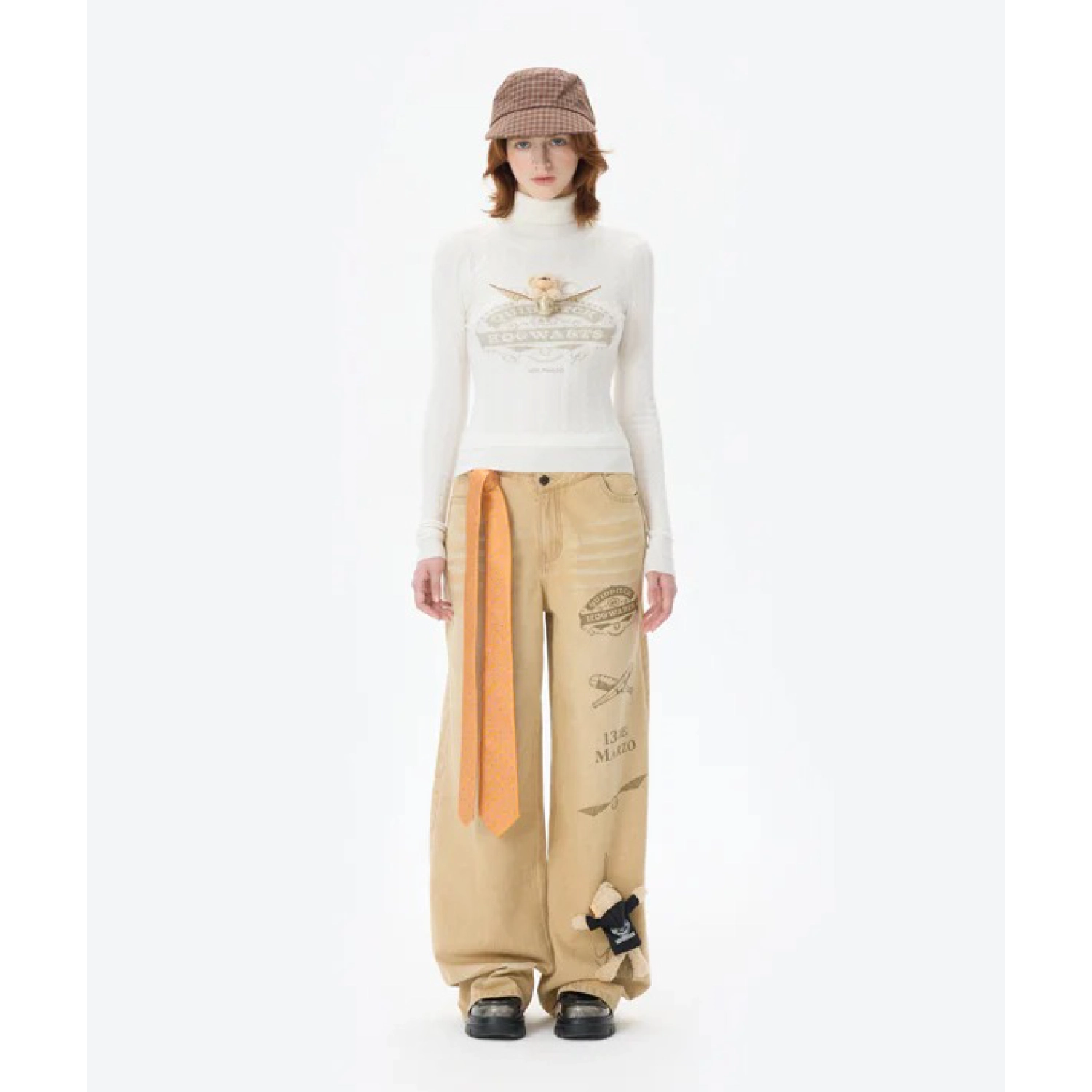 Harry Potter × 13DE MARZO Quidditch Bear High Neck Sweater White - Image 3