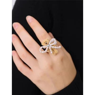 13DE MARZO Pearl Bow Bear Ring Silver