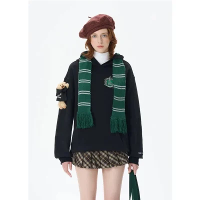 Harry Potter × 13DE MARZO Hogwarts Four Houses Bear Scarf Sweater Black - Image 6