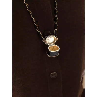 13DE MARZO Bear Classic Bag Necklace Golden - Image 6