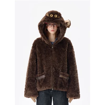 Harry Potter × 13DE MARZO The Monster Book Fuzzy Coat Brown