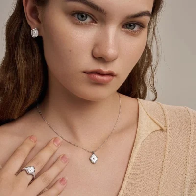 abyb Charming Stamp Necklace Silver