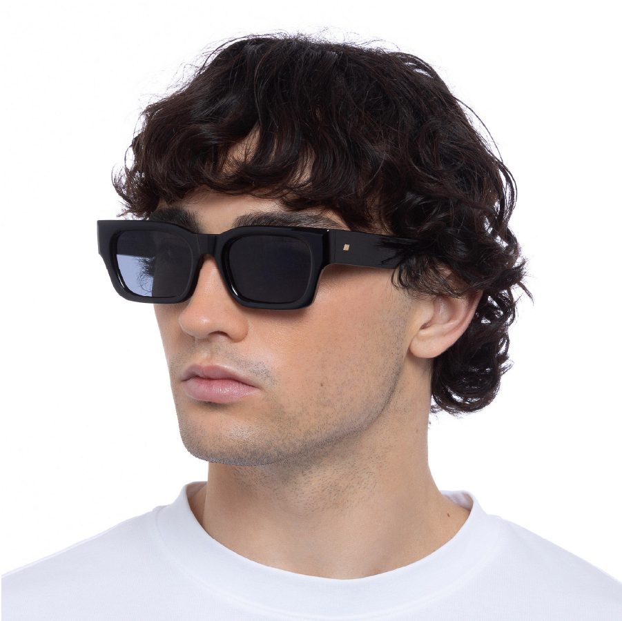 Le Specs SHMOOD Black Smoke Mono Rectangle Sunglasses Le Specs Sunglasses SHMOOD Black Smoke Mono LSP2452309  main image 2