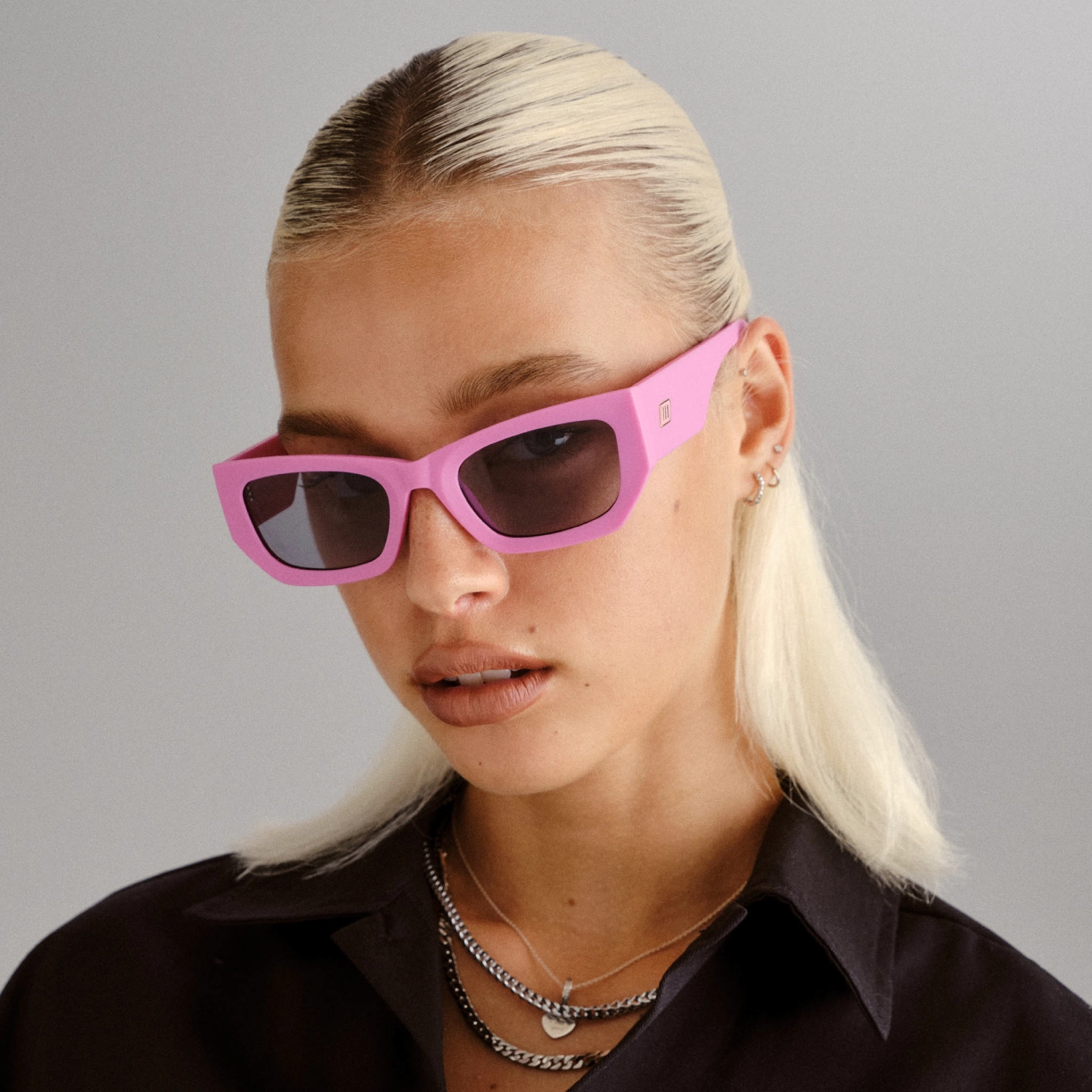 Le Specs Sunglasses BEACHCOMBER MATTE BUBBLEGUM PINK LSP2452420 front view