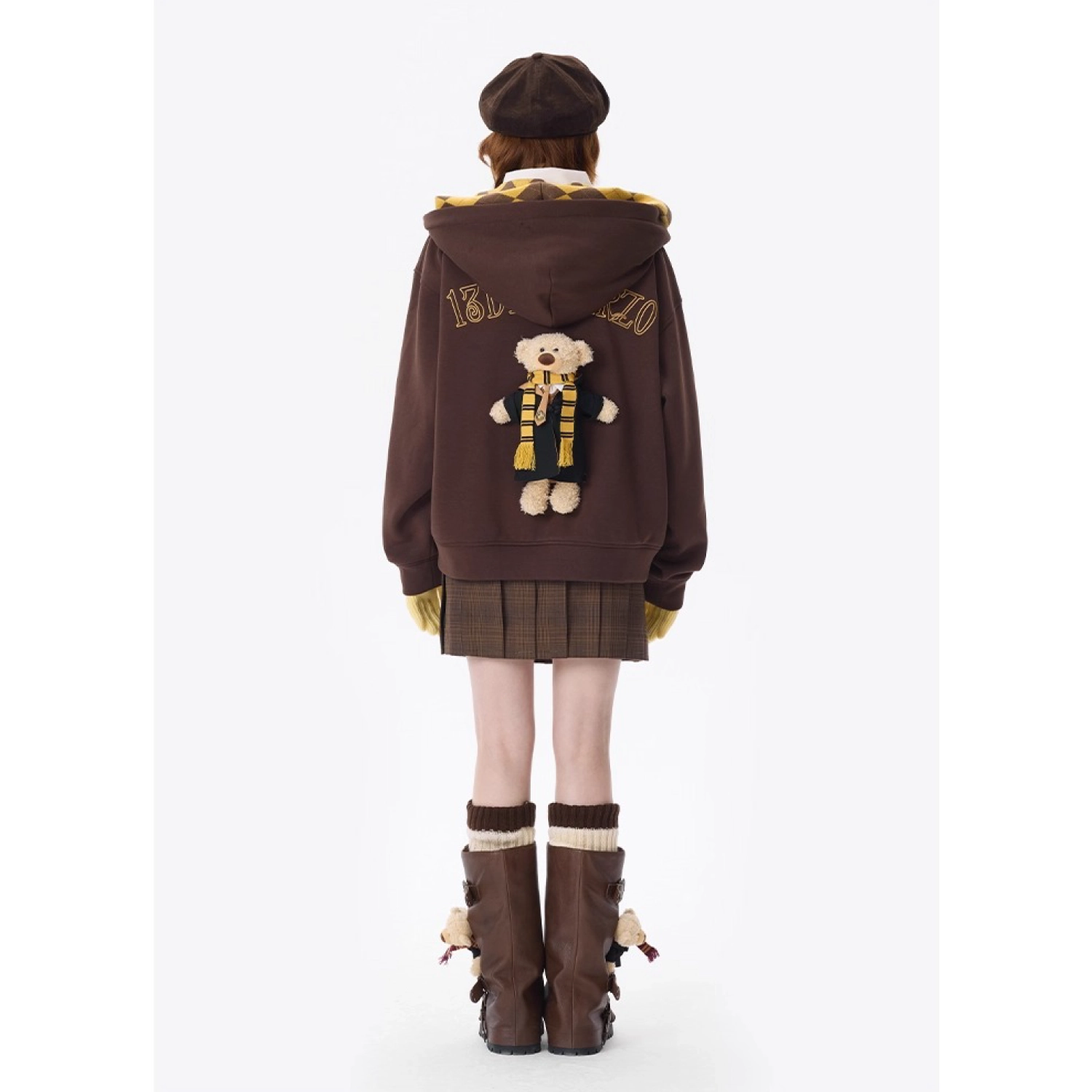 Harry Potter × 13DE MARZO Hogwarts Four Houses Bear Zipper Hoodie Hufflepuff Brown fabric detail