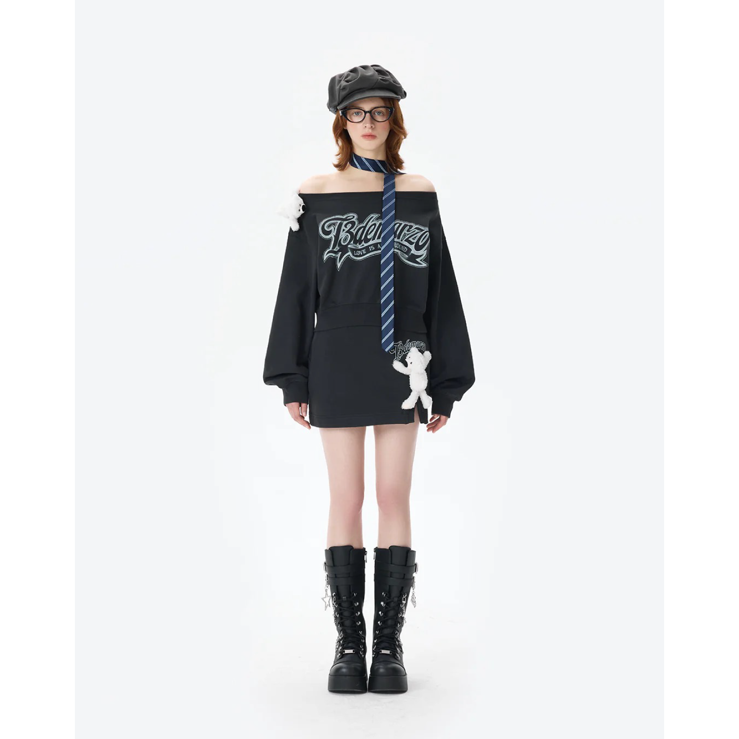 13DE MARZO Bear Lock Chain Boots front view