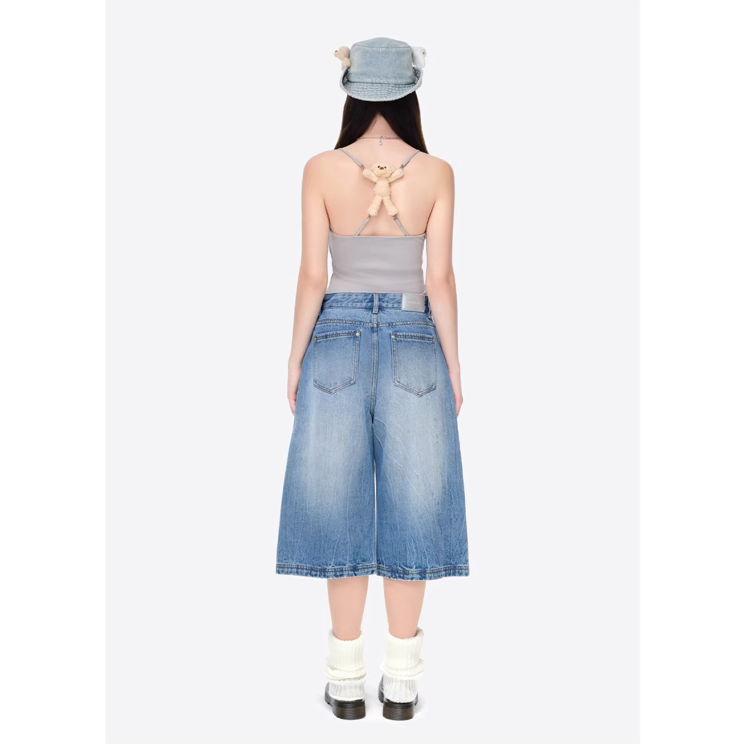 13DE MARZO Rainy Day Jorts Blue detail view