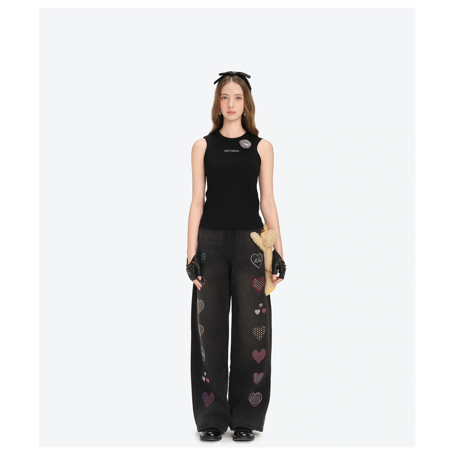 13DE MARZO Bear Base Vest Black front view