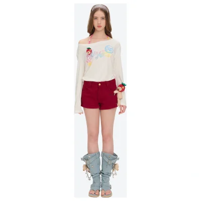 13DE MARZO Lollipop V-Waist Slim-Fit Shorts Red front view