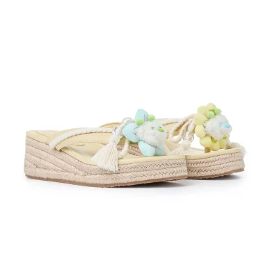 13DE MARZO Floral Bear Flip Flops Yellow