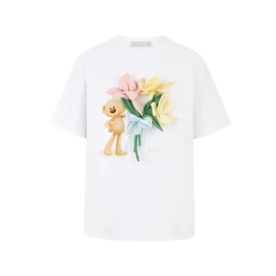 13DE MARZO Bear Offering Flowers 3D T-shirt White