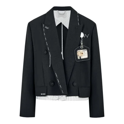 13DE MARZO Jump Wire & Badge Crop Blazer