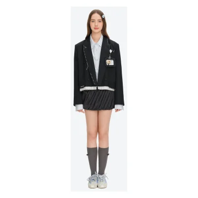 13DE MARZO Jump Wire & Badge Crop Blazer