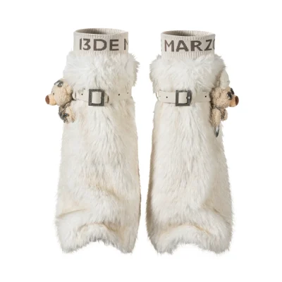 13DE MARZO Rolling Stones Faux Fur Leg Warmer Beige