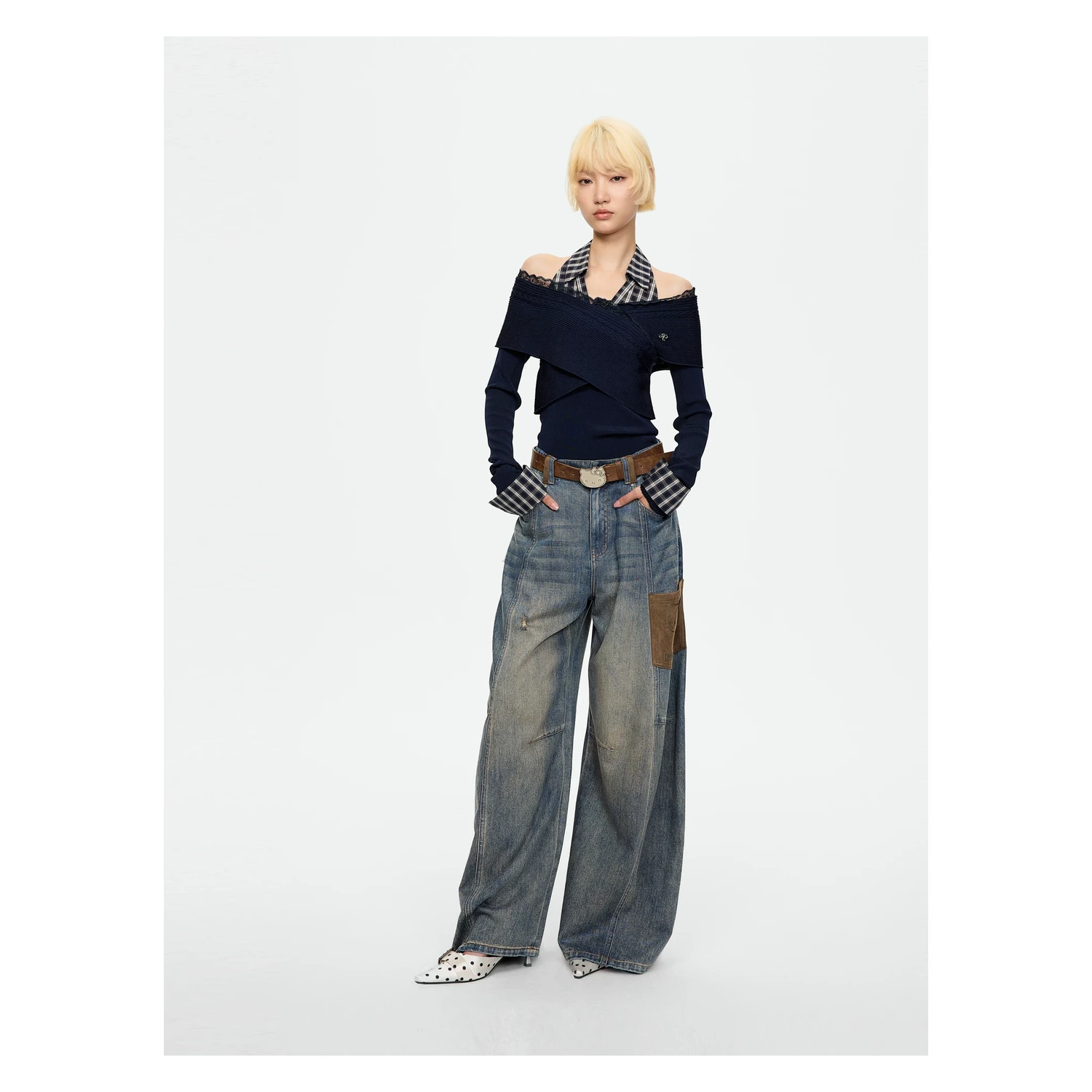 REVAN Washed Wide-Leg Jeans with Contrast Pocket - Image 3